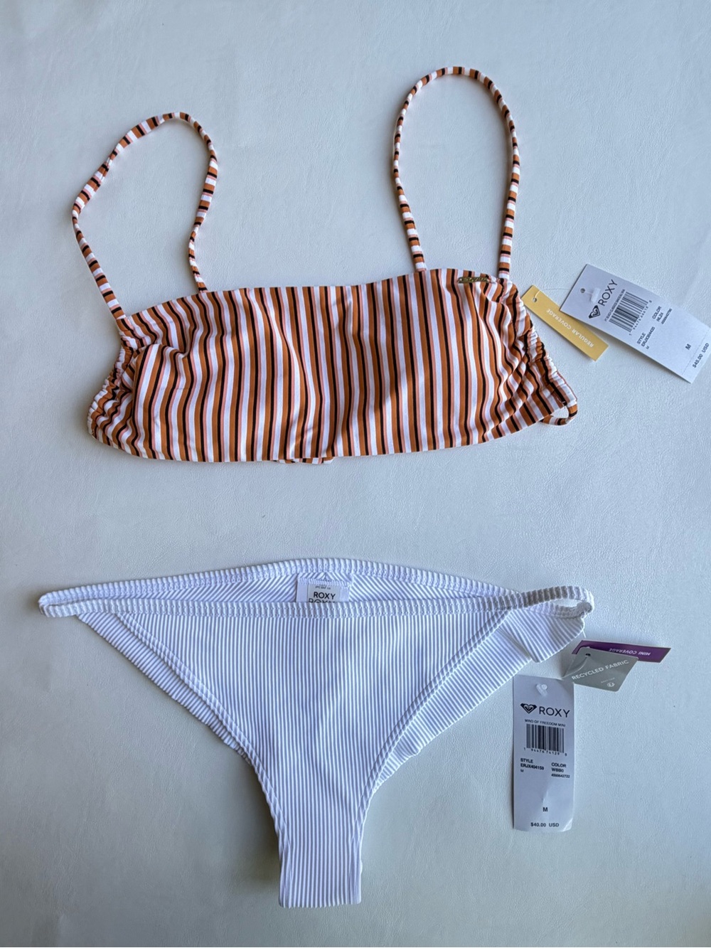 🌻Roxy Beach Classics Bandeu Bra & Roxy Mind of Freedom Mini Bottoms🌻 - Picture 4 of 10